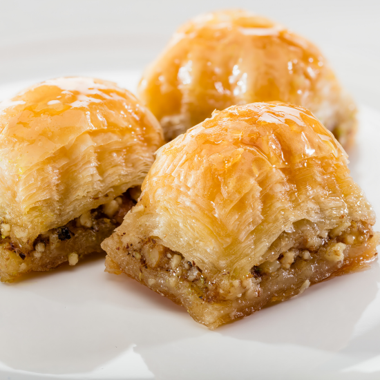 Elmacı Pazarı Güllüoğlu Baklava with Walnut 500gr €28,07 | Neyivar