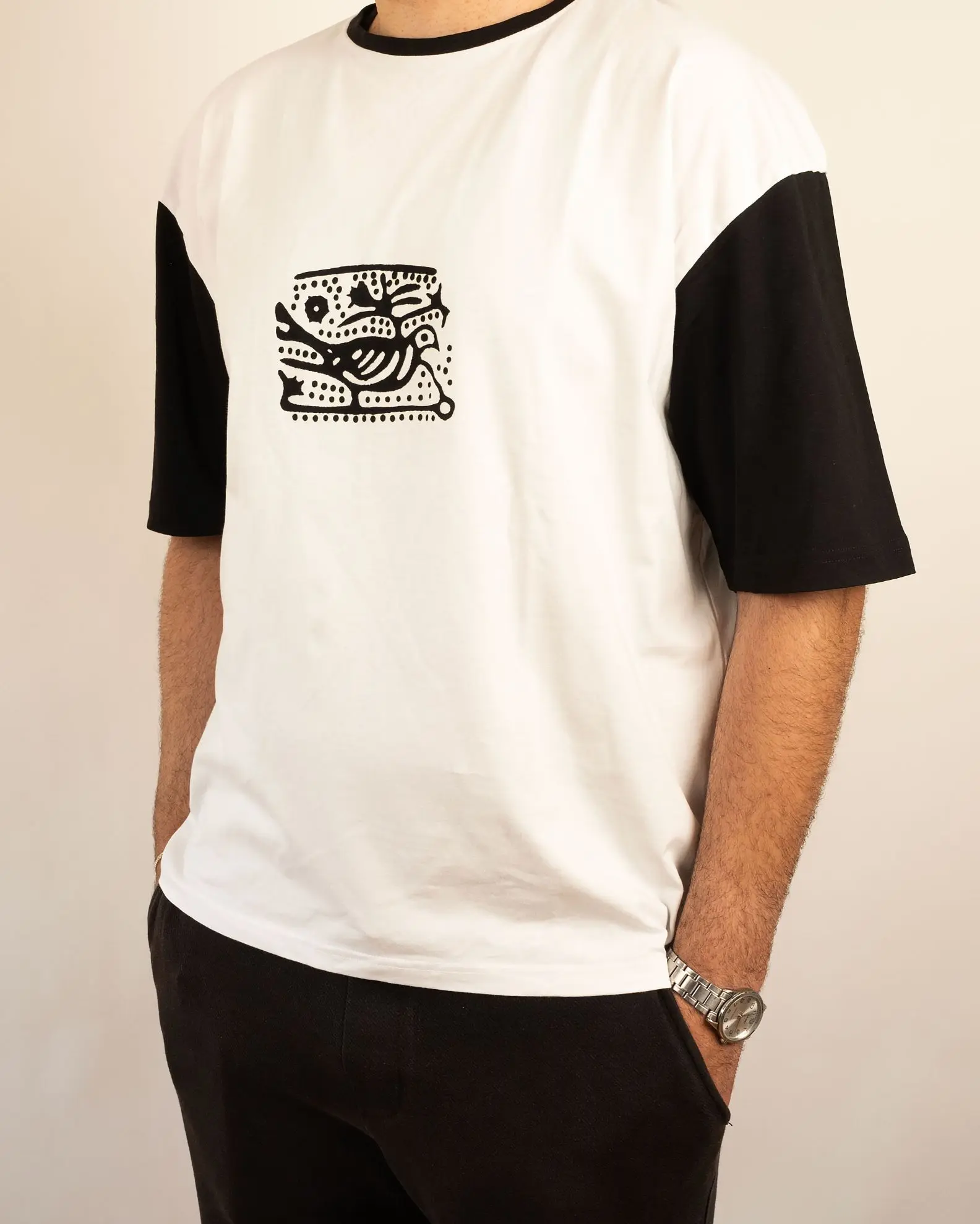 -keklik-desenli-oversize-tas-baski-tisort-(siyah-beyaz)-–-%100-ege-pamugu-1