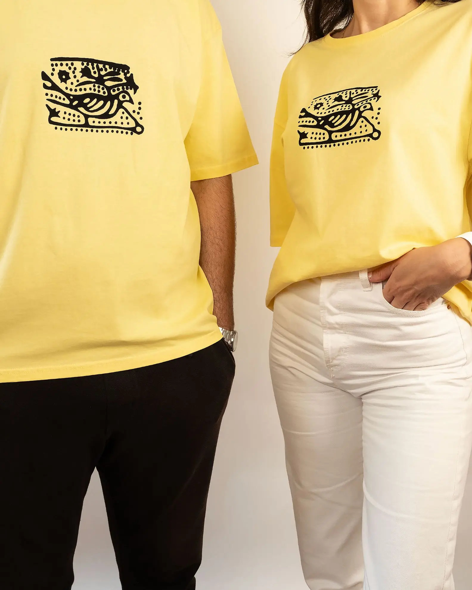  Keklik Desenli Oversize Taş Baskı Tişört (Sarı) – %100 Ege Pamuğu resmi
