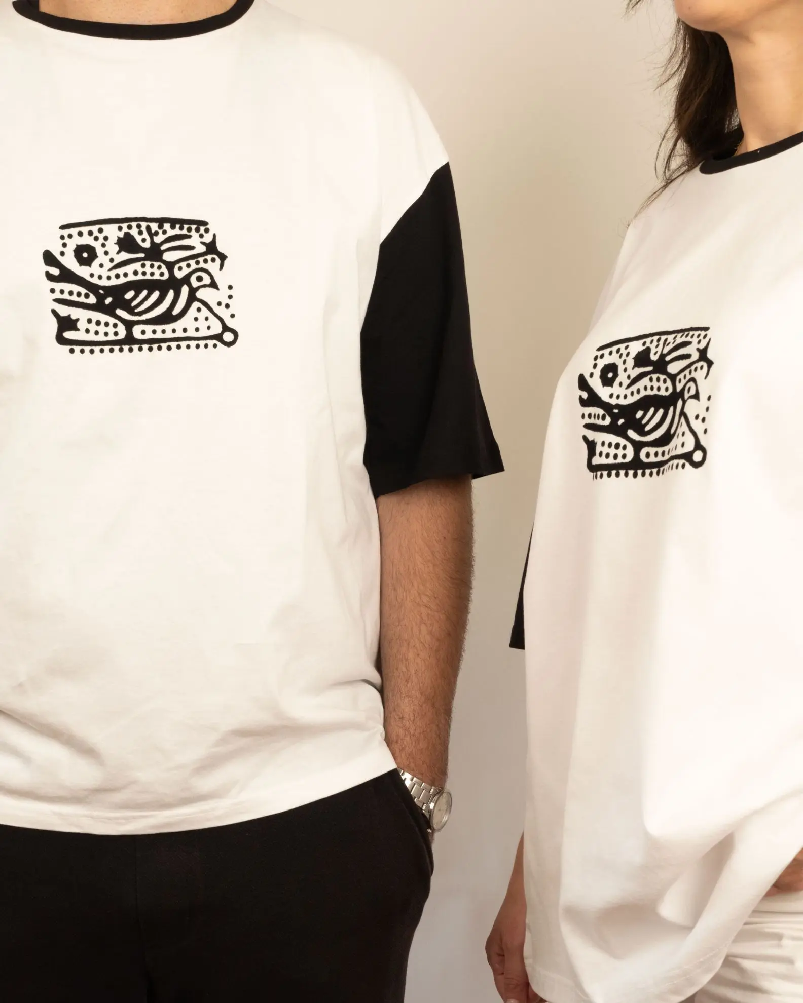  Keklik Desenli Oversize Taş Baskı Tişört (Siyah-Beyaz) – %100 Ege Pamuğu resmi
