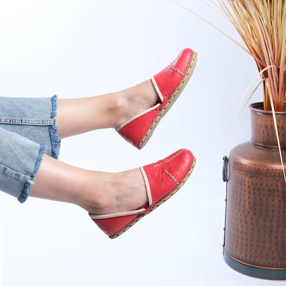 Avare Kadın Yemeni Kırmızı