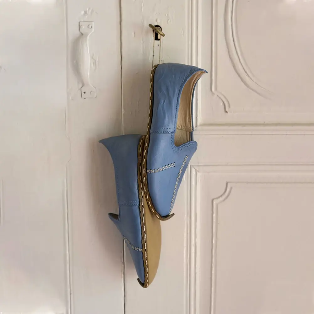 Saraçlı Burunlu Erkek Yemeni Mavi