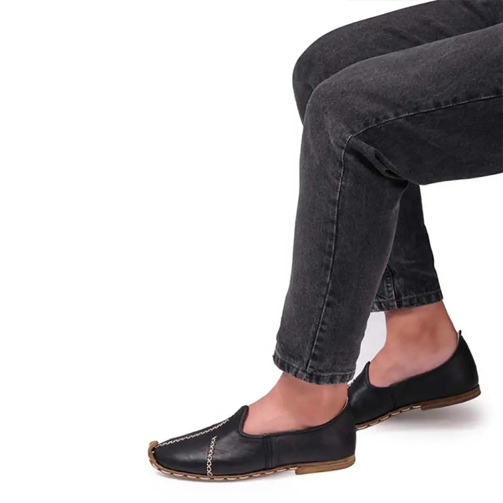 Saraçlı Burunlu Erkek Yemeni Siyah