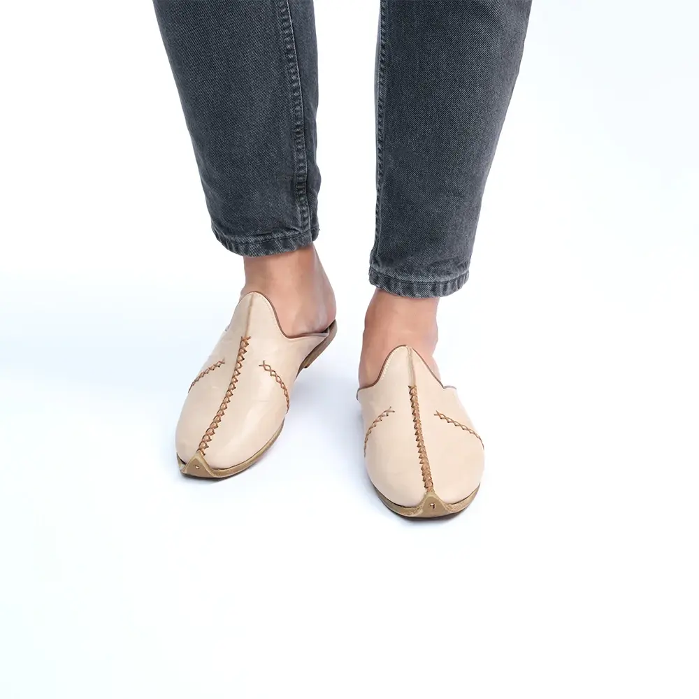 Saraçlı Burunlu Erkek Terlik Bej