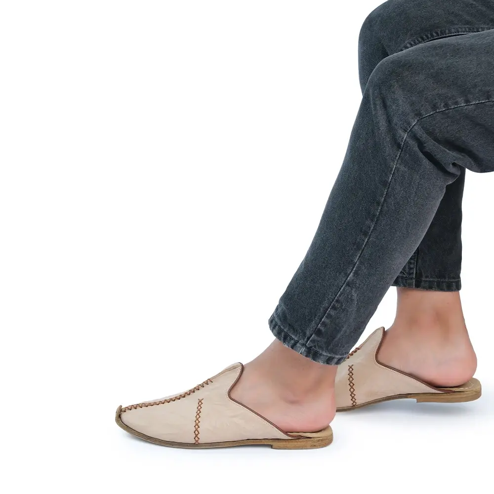 Saraçlı Burunlu Erkek Terlik Bej