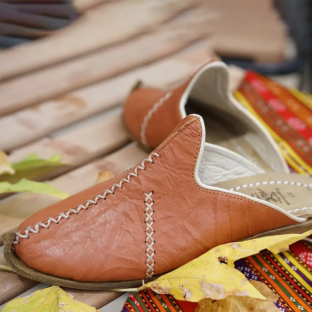 Saraçlı Burunlu Erkek Terlik Kahverengi