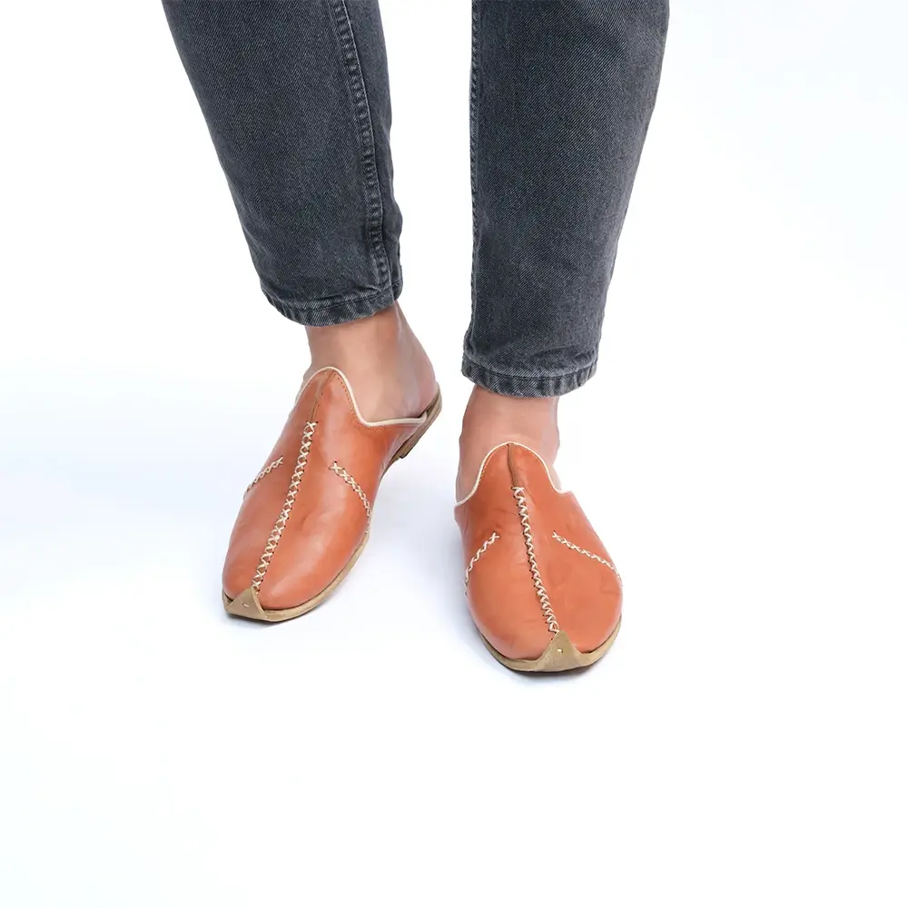 Saraçlı Burunlu Erkek Terlik Kahverengi