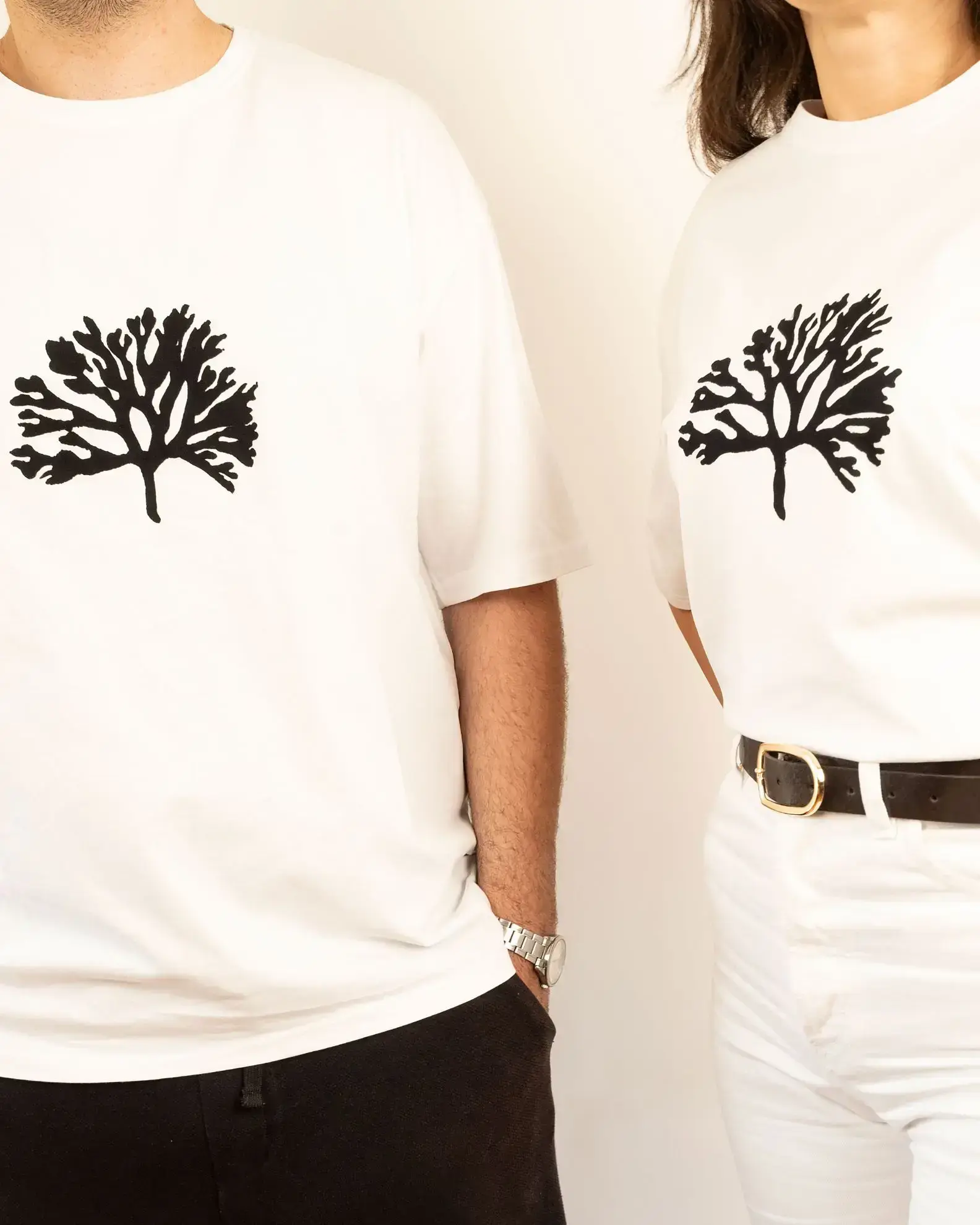 hayat-agaci-desenli-oversize-tas-baski-tisort-–-%100-ege-pamugu--1