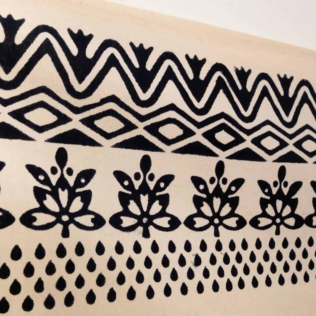 %100 El İşçiliği Kastamonu Taş Baskı Masa Örtüsü 150x150 Cm – Model 2